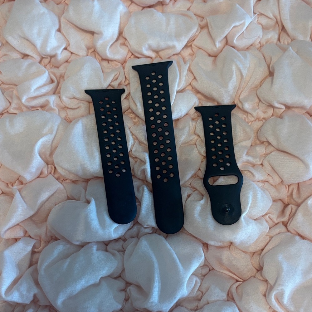 Nike Black Apple Band Trio